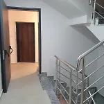 Executive Medreseja Ac Lift Wifitv Balcony Apartman *